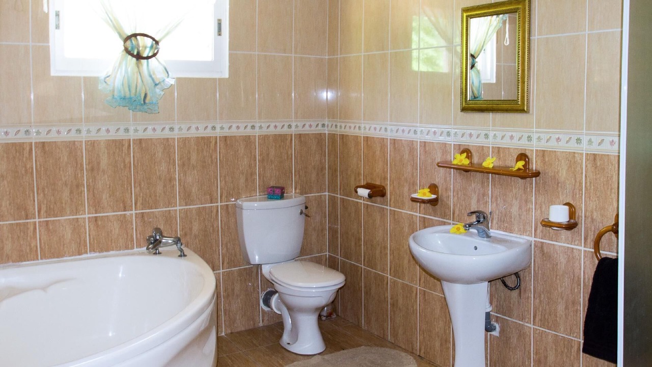 Photo of Bathroom in Mare Anglaise
