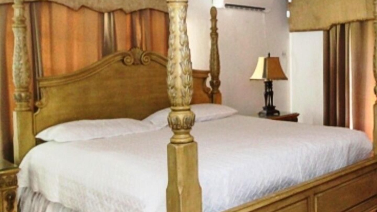 Photo of Bedroom in Lucaya