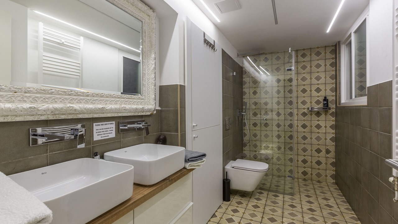 Photo of Bathroom in Palace District
