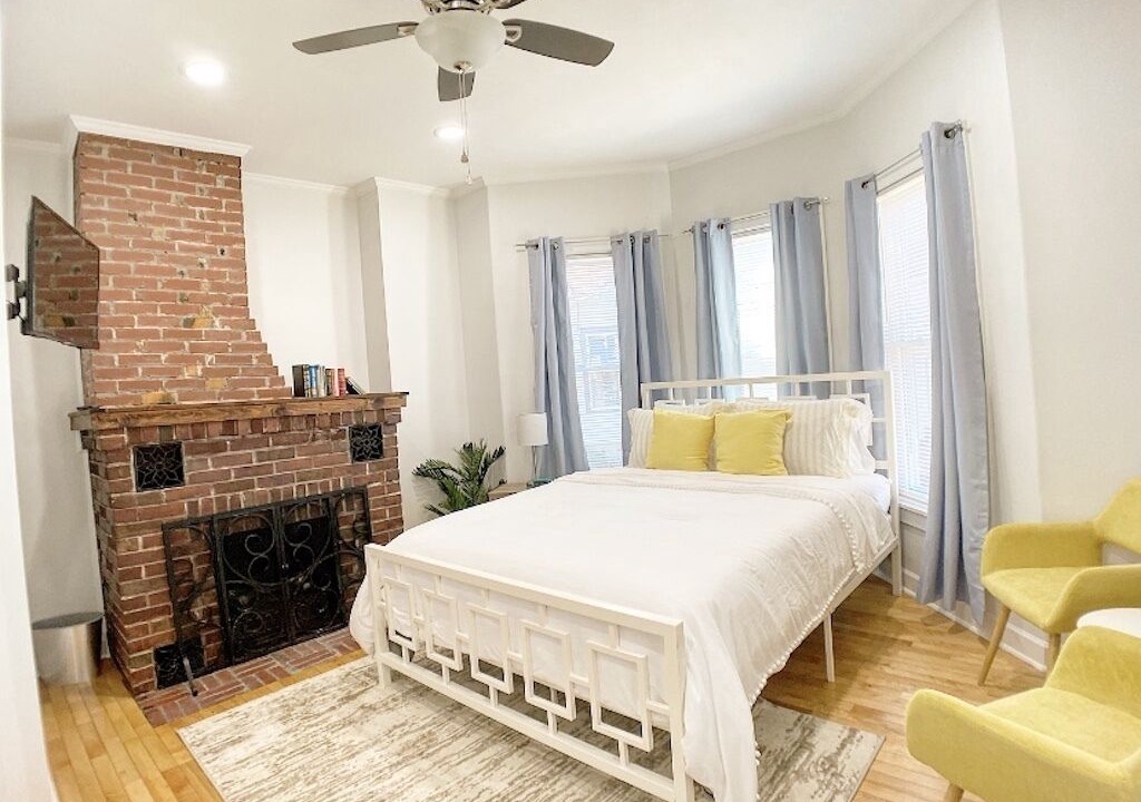 Photo of Livingroom in Corning
