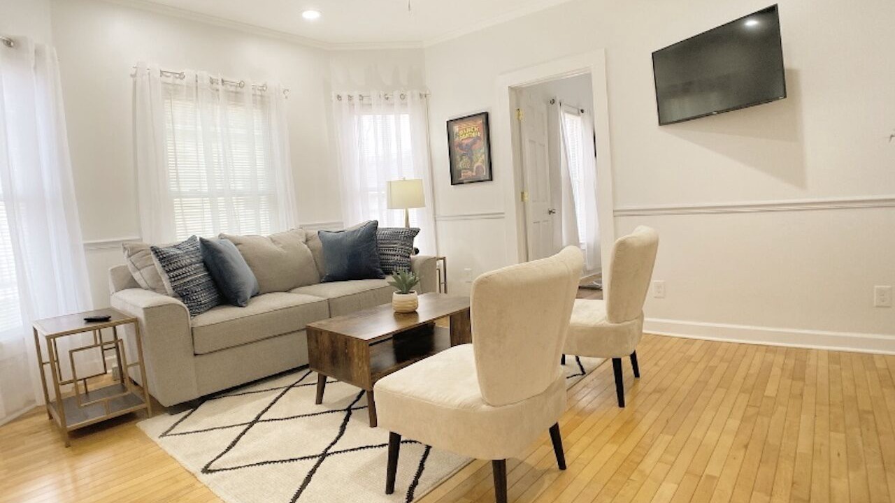 Photo of Livingroom in Corning
