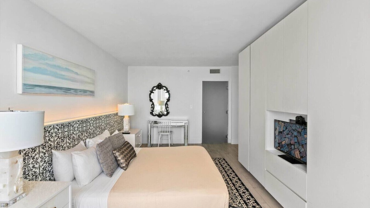 Photo of Bedroom in West Avenue