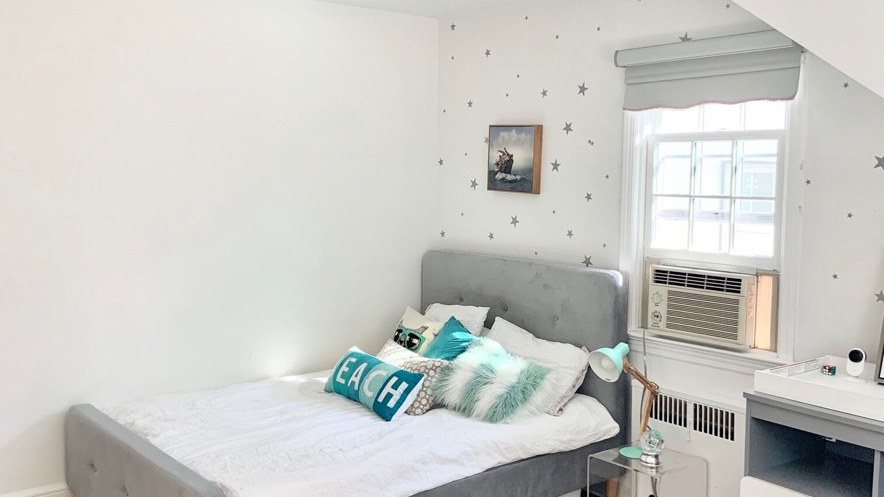 Photo of Bedroom in Larchmont