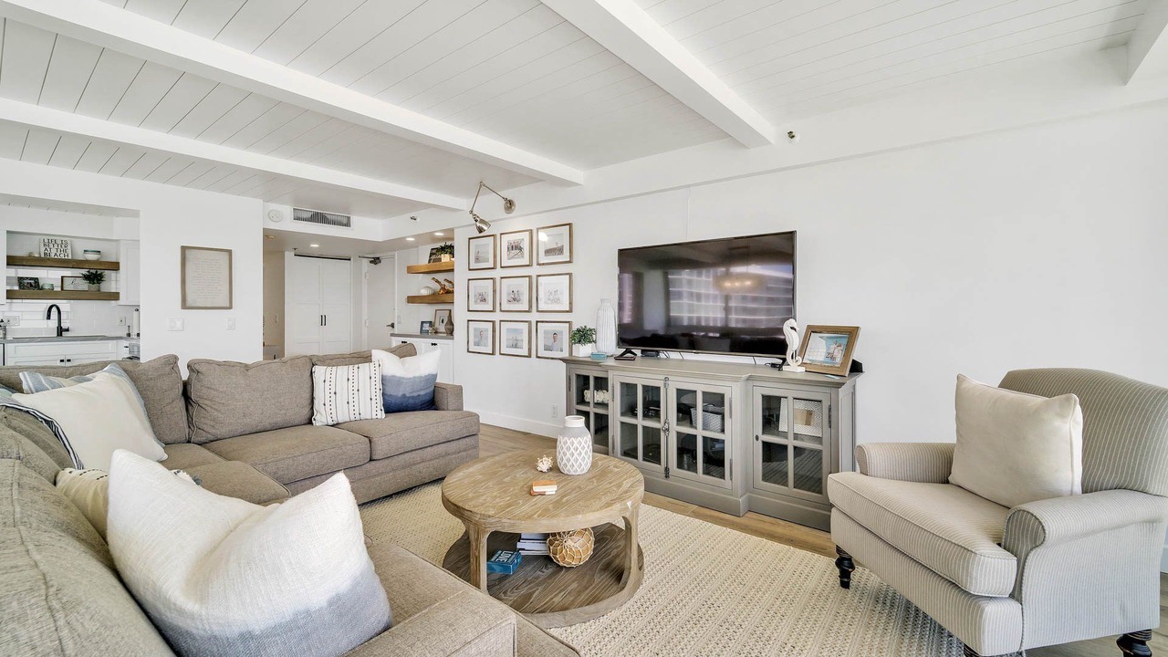 Photo of Livingroom in Coronado