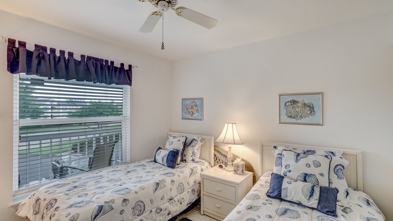 Photo of Bedroom in Hammock Bay