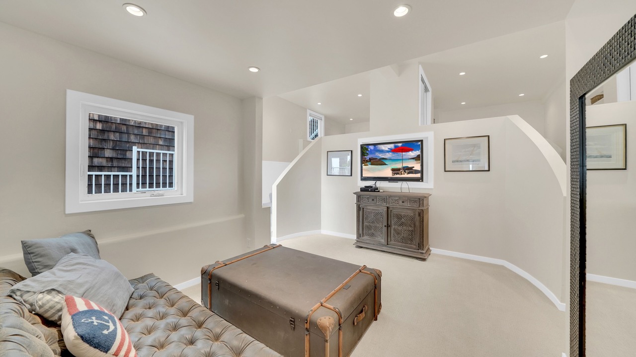 Photo of Livingroom in Corona del Mar
