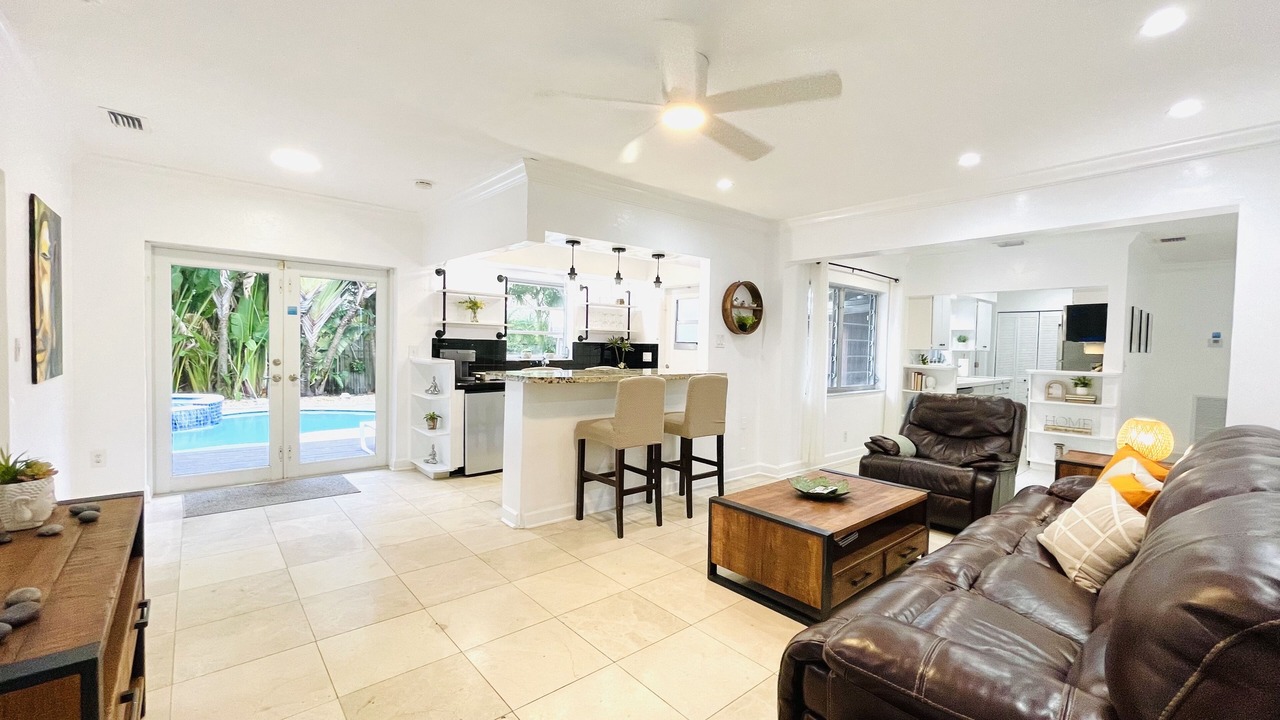 Photo of Others in Dolphin Isles