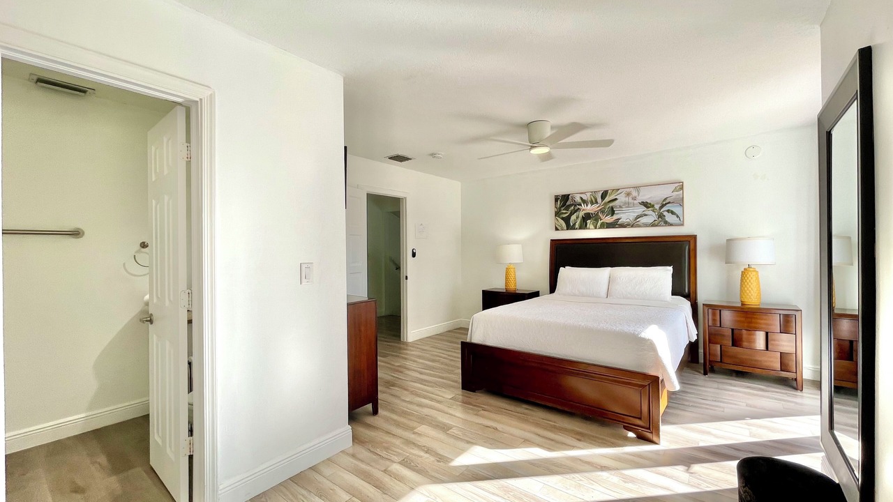 Photo of Bedroom in Lauderdale Beach