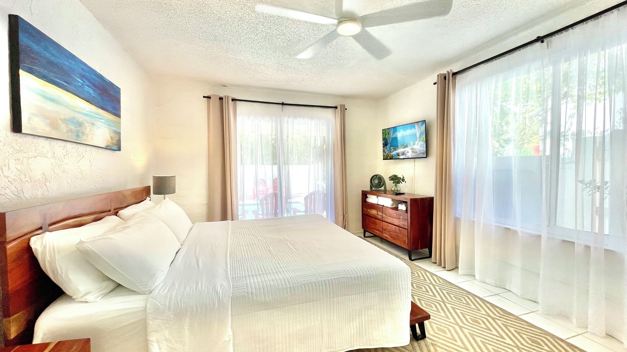 Photo of Bedroom in Lauderdale Beach