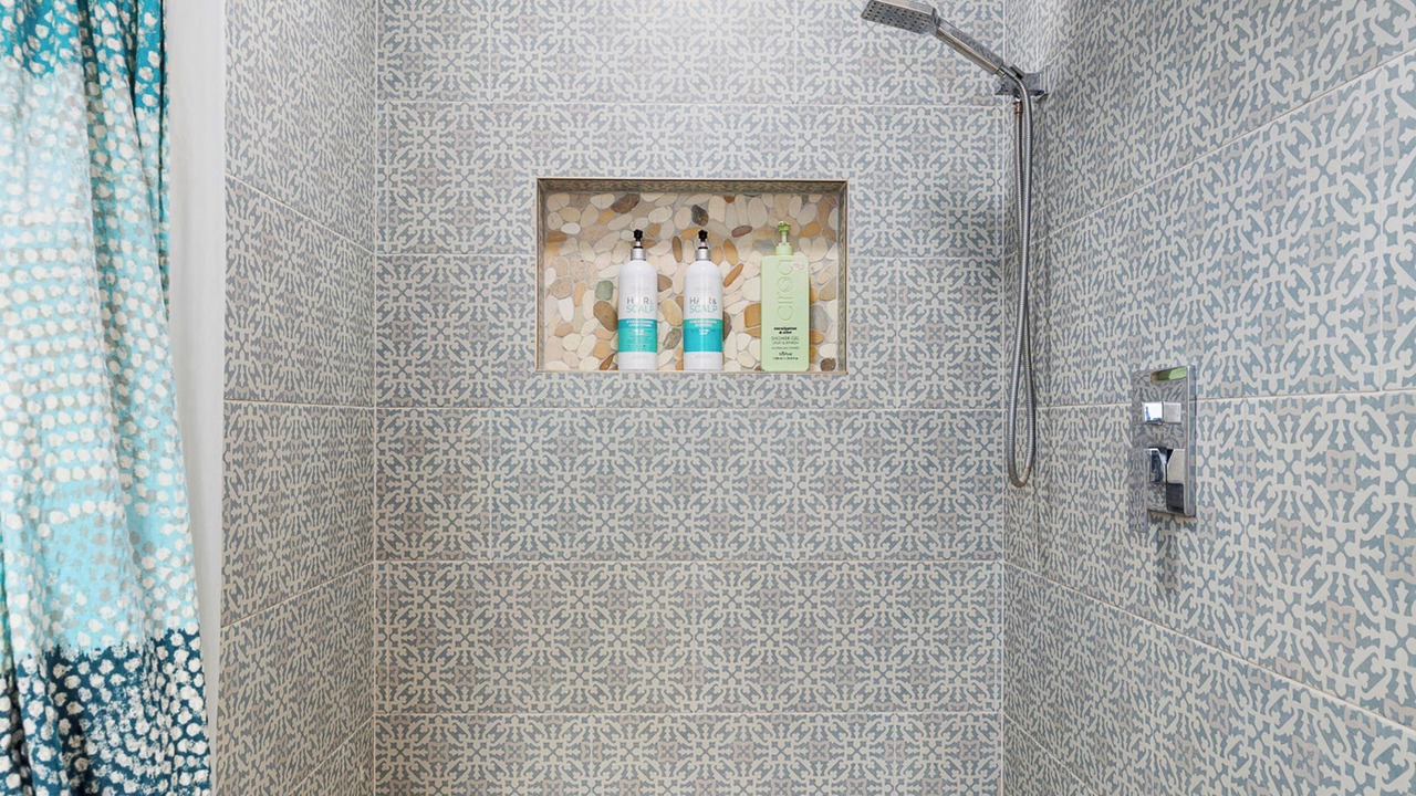 Photo of Bathroom in Largo