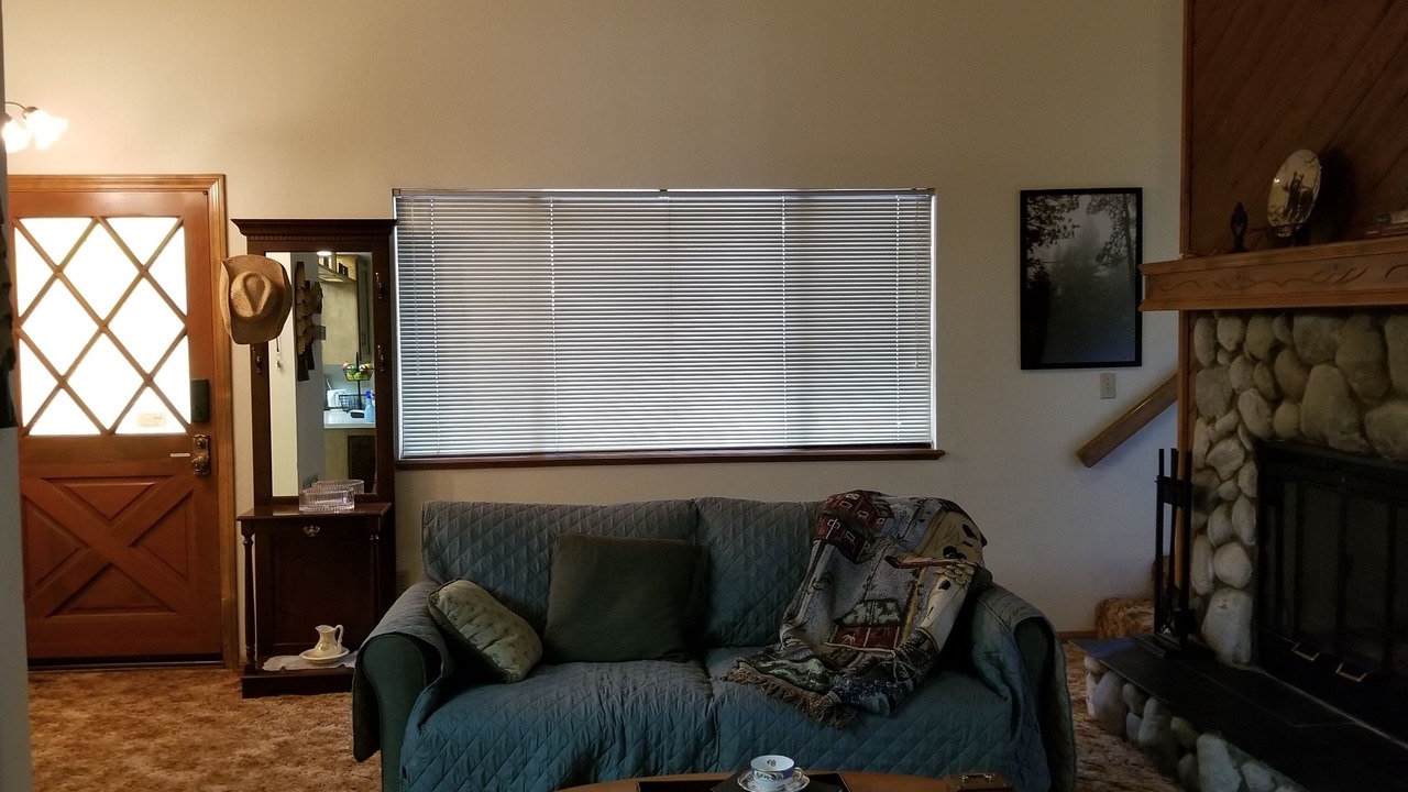 Photo of Livingroom in Arrowbear Lake