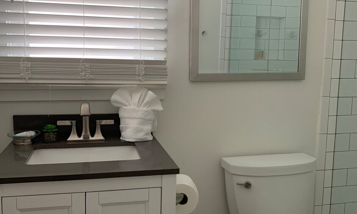 Photo of Bathroom in Corona del Mar