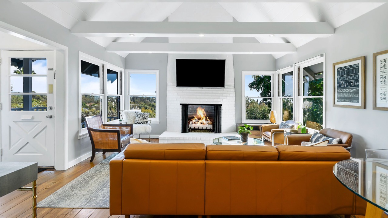 Photo of Bedroom in Pacific Palisades