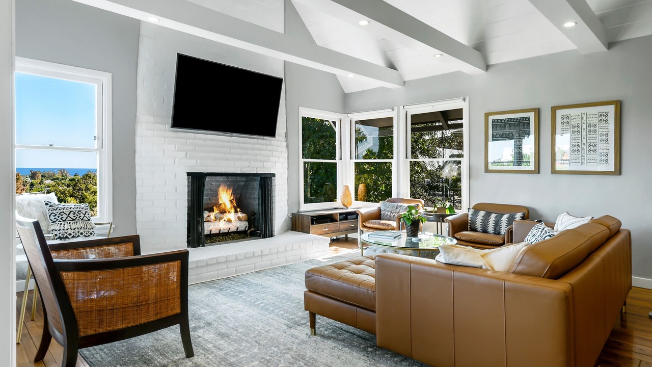 Photo of Bedroom in Pacific Palisades