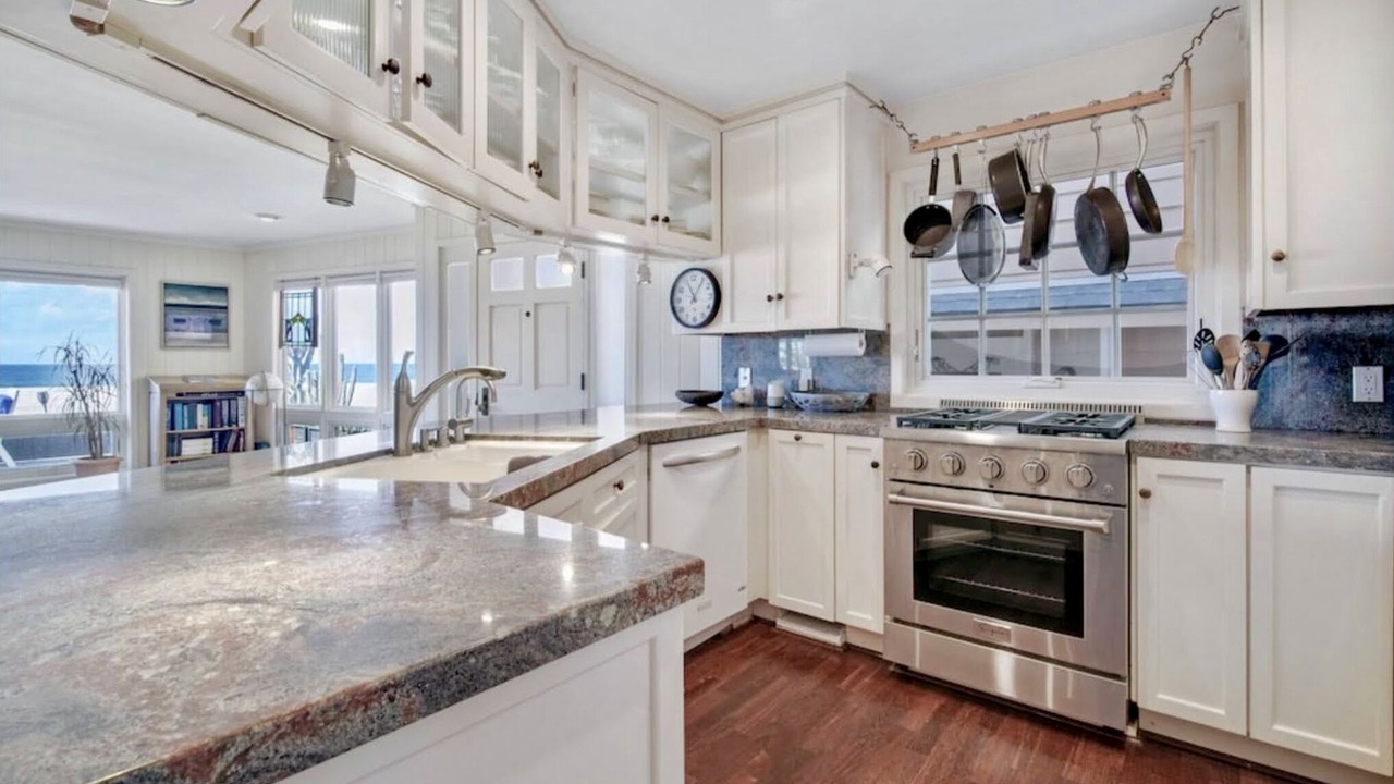 Photo of Kitchen in Santa Ana Heights