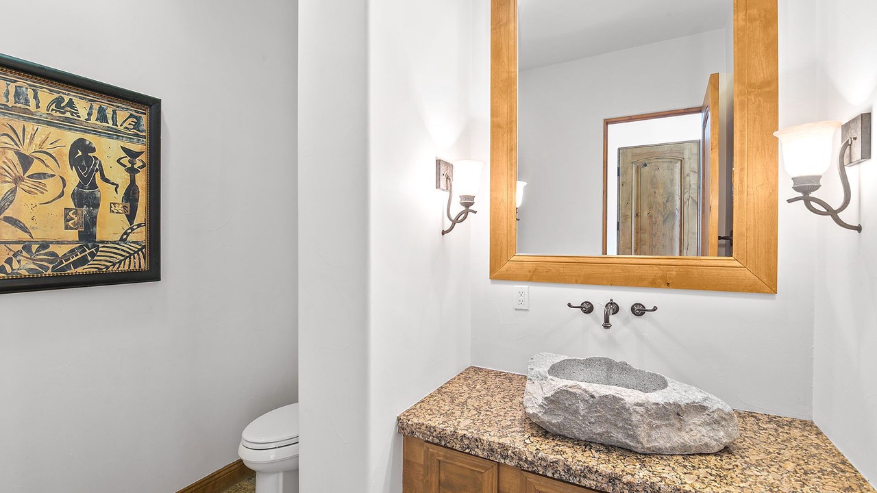 Photo of Bathroom in Chino Canyon
