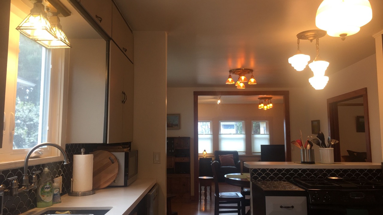 Photo of Bedroom in Piedmont Avenue