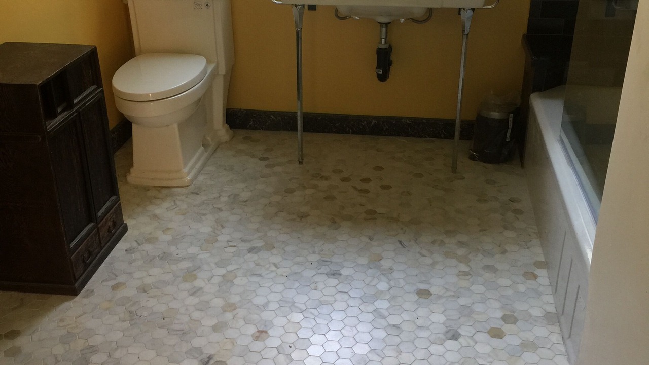 Photo of Bathroom in Piedmont Avenue