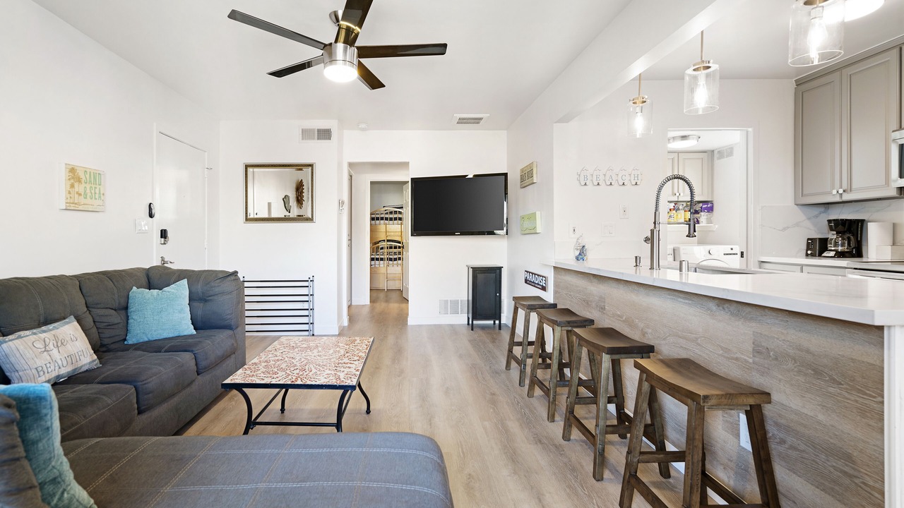 Photo of Livingroom in South Mission Beach