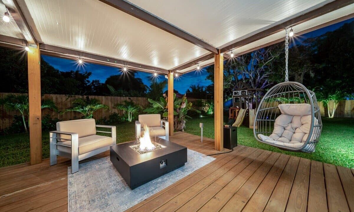 Photo of Outdoor in Golden Glades
