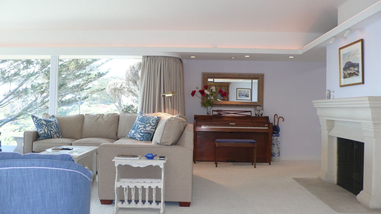 Photo of Livingroom in Carmel Point
