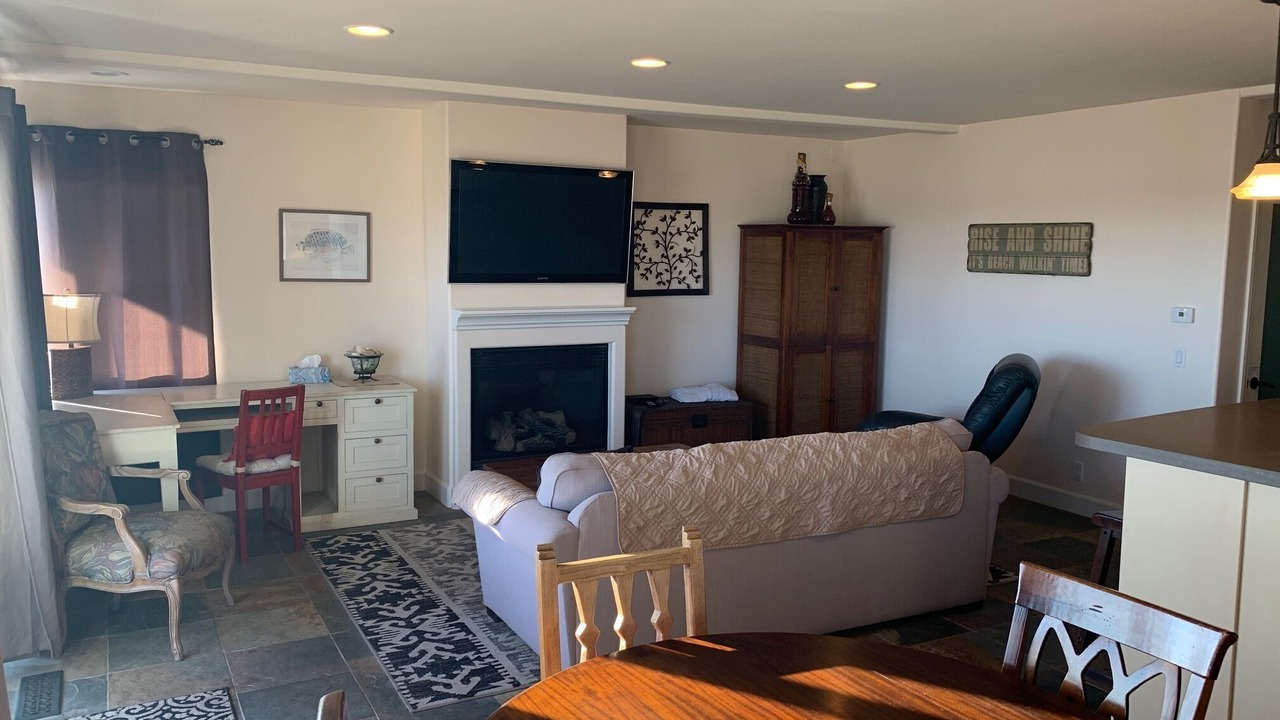 Photo of Livingroom in Old Towne