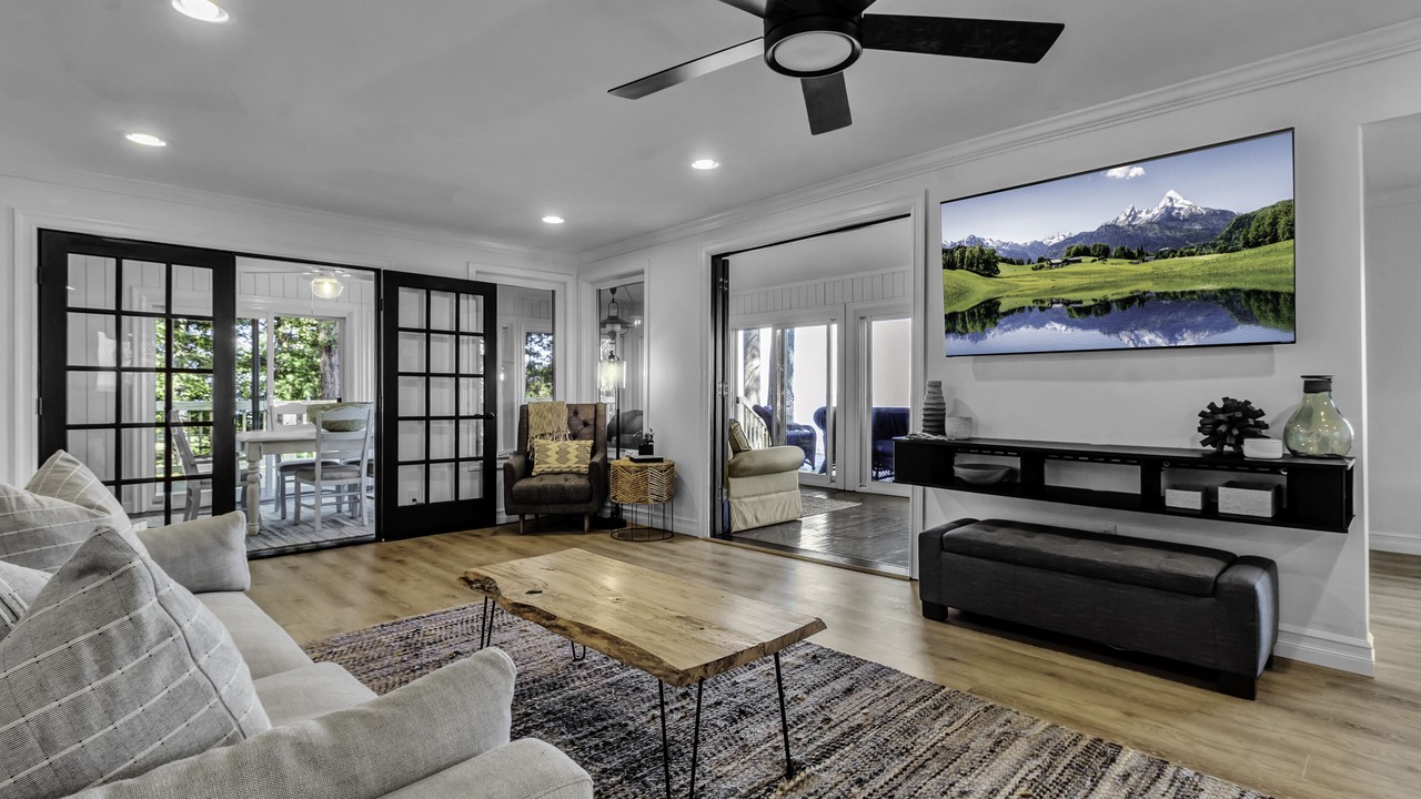 Photo of Livingroom in Youngstown