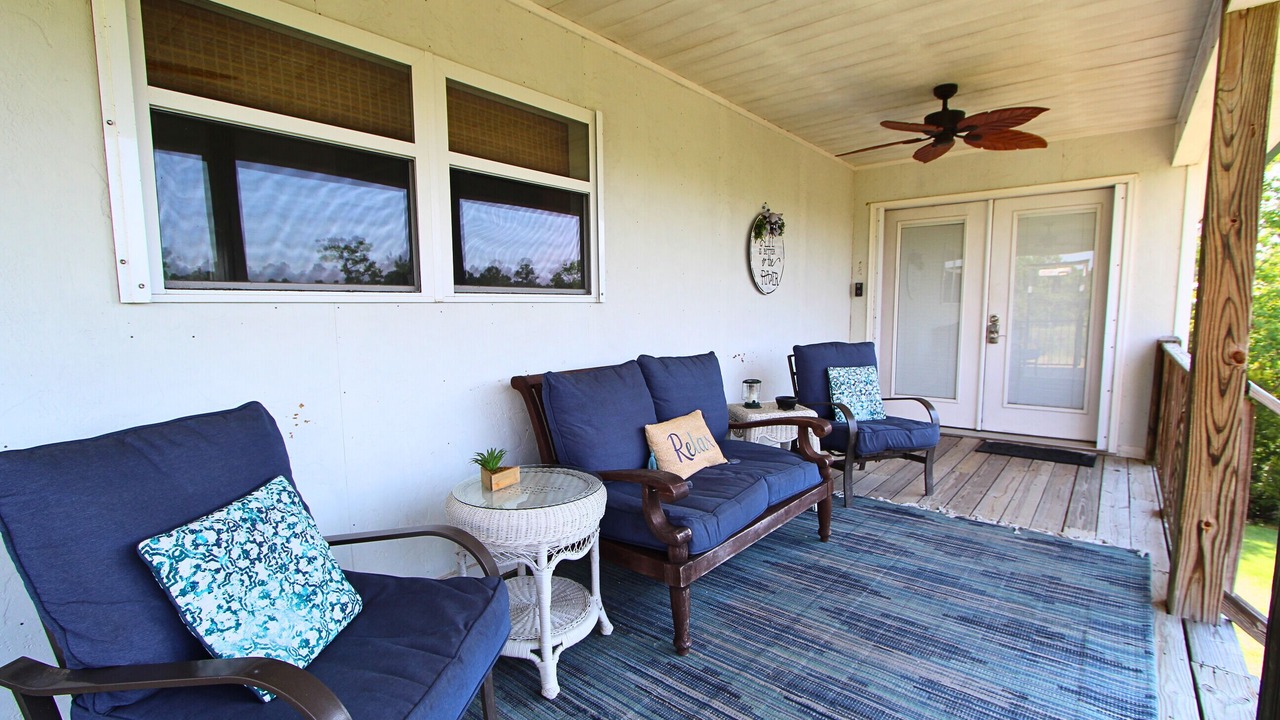 Photo of Patio Balcony in Shoreline Park