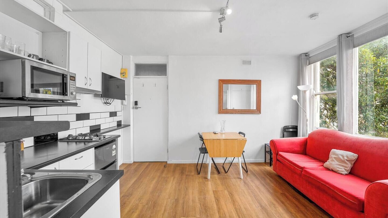 Photo of Livingroom in St Kilda West