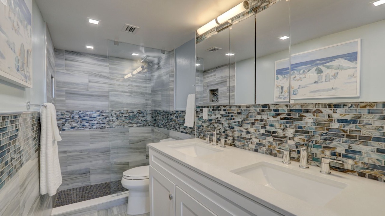 Photo of Bathroom in Galt Mile