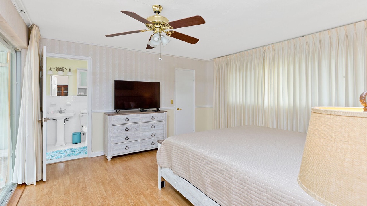 Photo of Bedroom in Cypress Lakes
