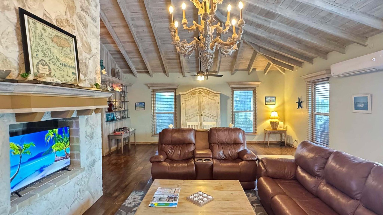 Photo of Livingroom in Jimmy Hill