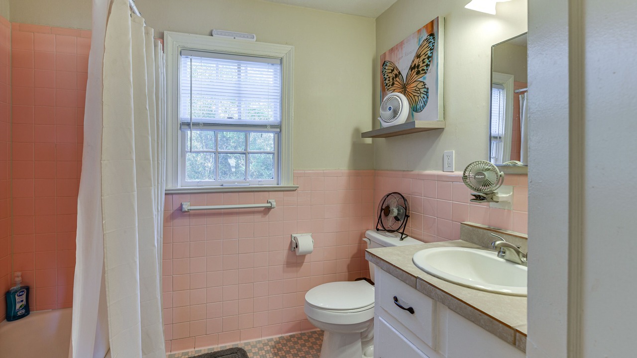 Photo of Bathroom in Tuskegee