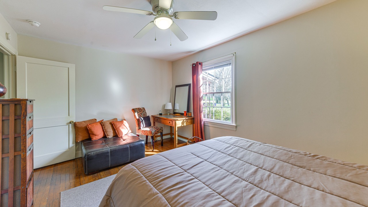 Photo of Bedroom in Tuskegee