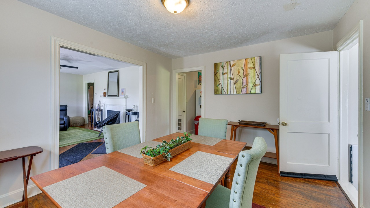 Photo of Bedroom in Tuskegee