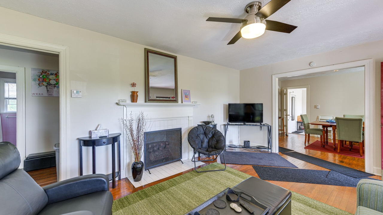 Photo of Livingroom in Tuskegee