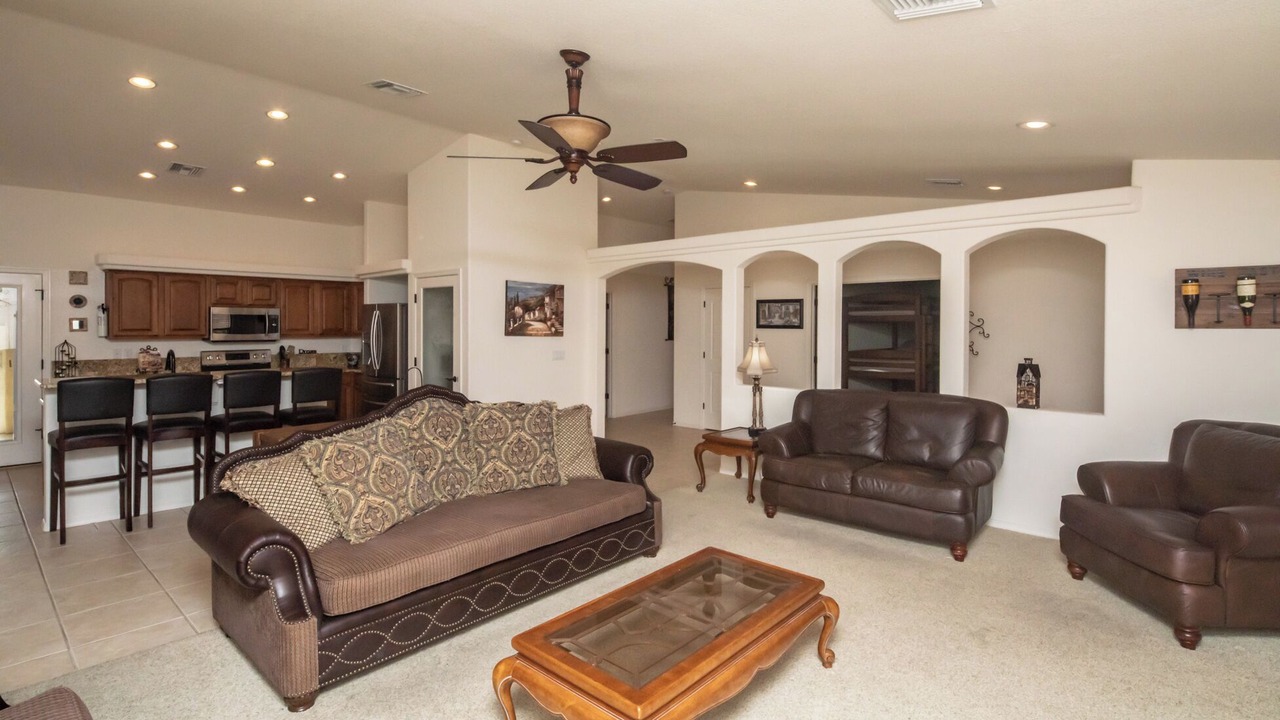 Photo of Livingroom in Sunridge Estates