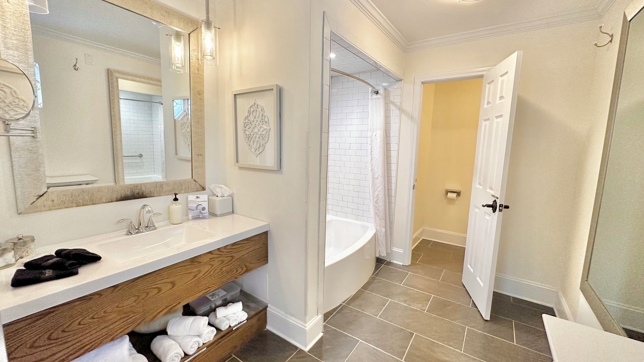 Photo of Bathroom in Cedar Bluff