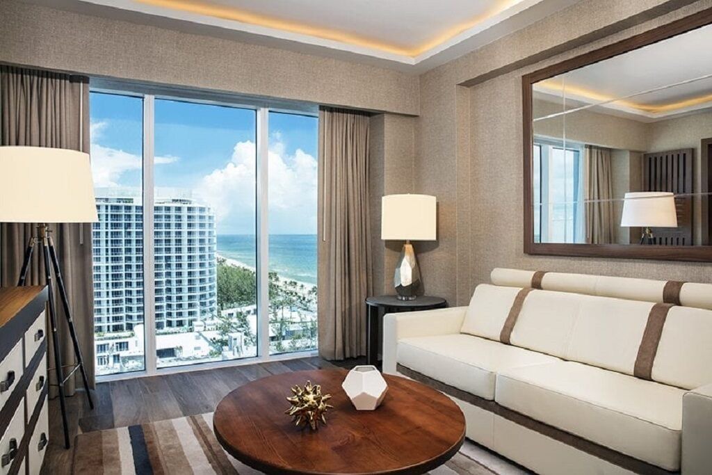 Photo of Livingroom in Central Beach