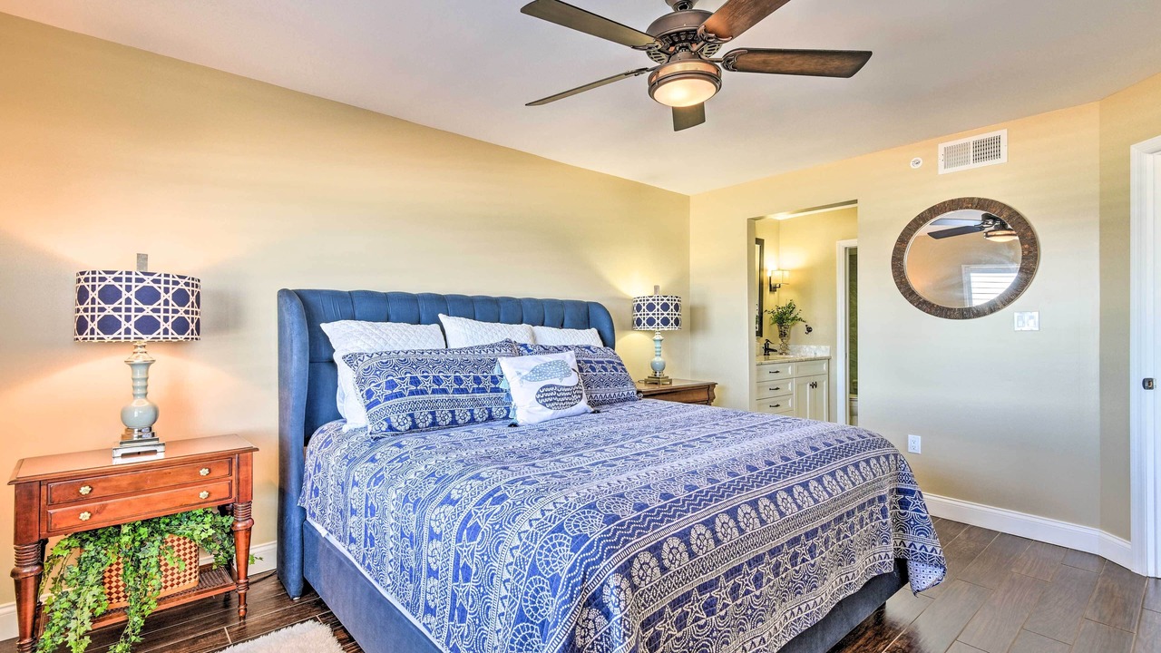 Photo of Bedroom in Seawinds Condo
