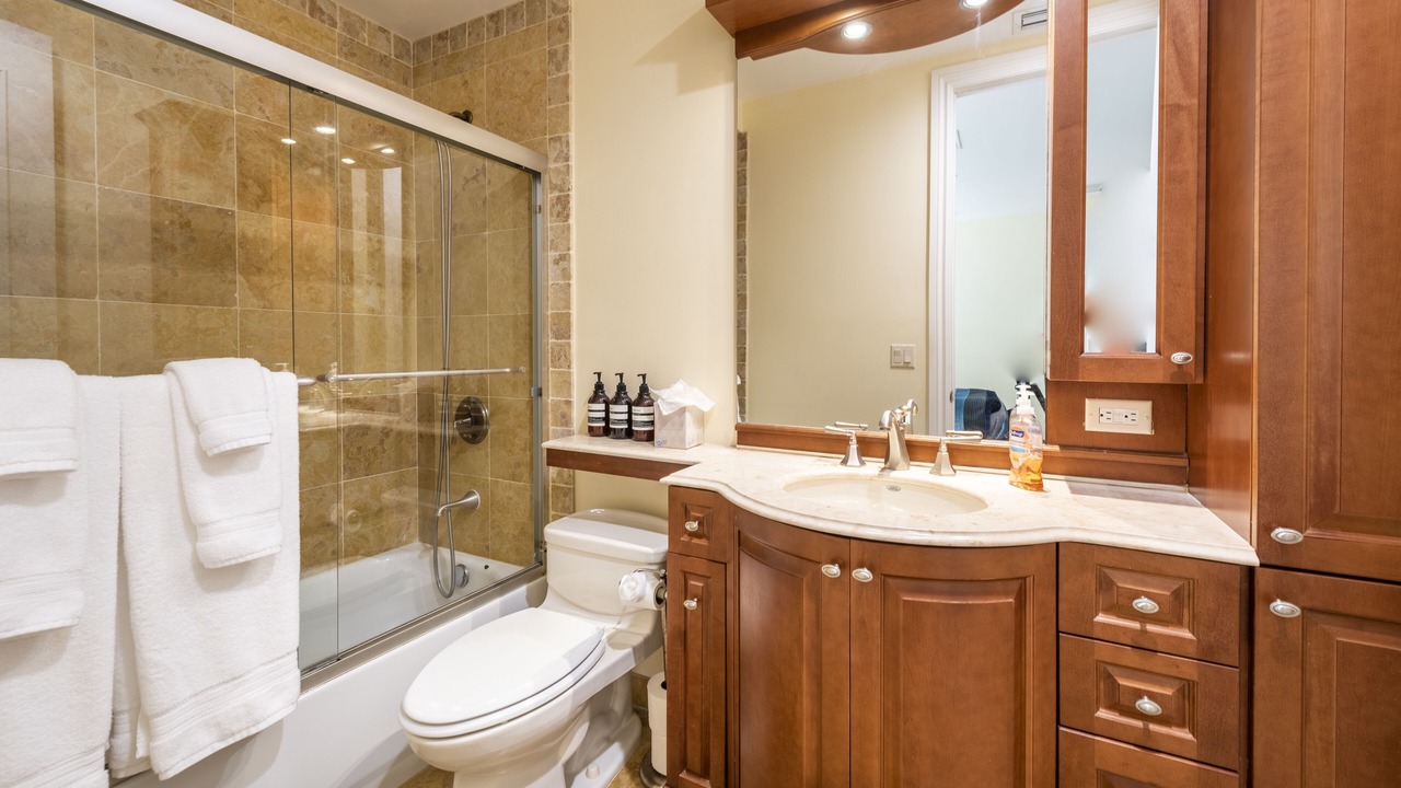 Photo of Bathroom in Birch Park Finger Streets