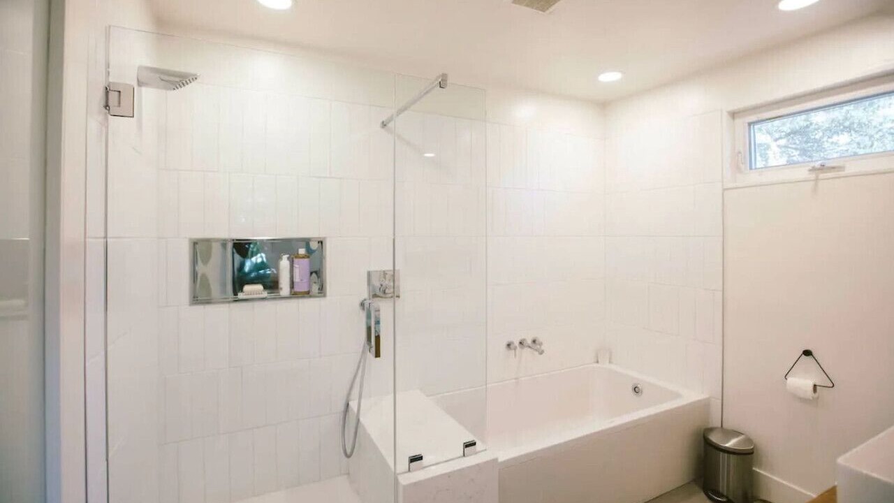 Photo of Bathroom in Los Feliz