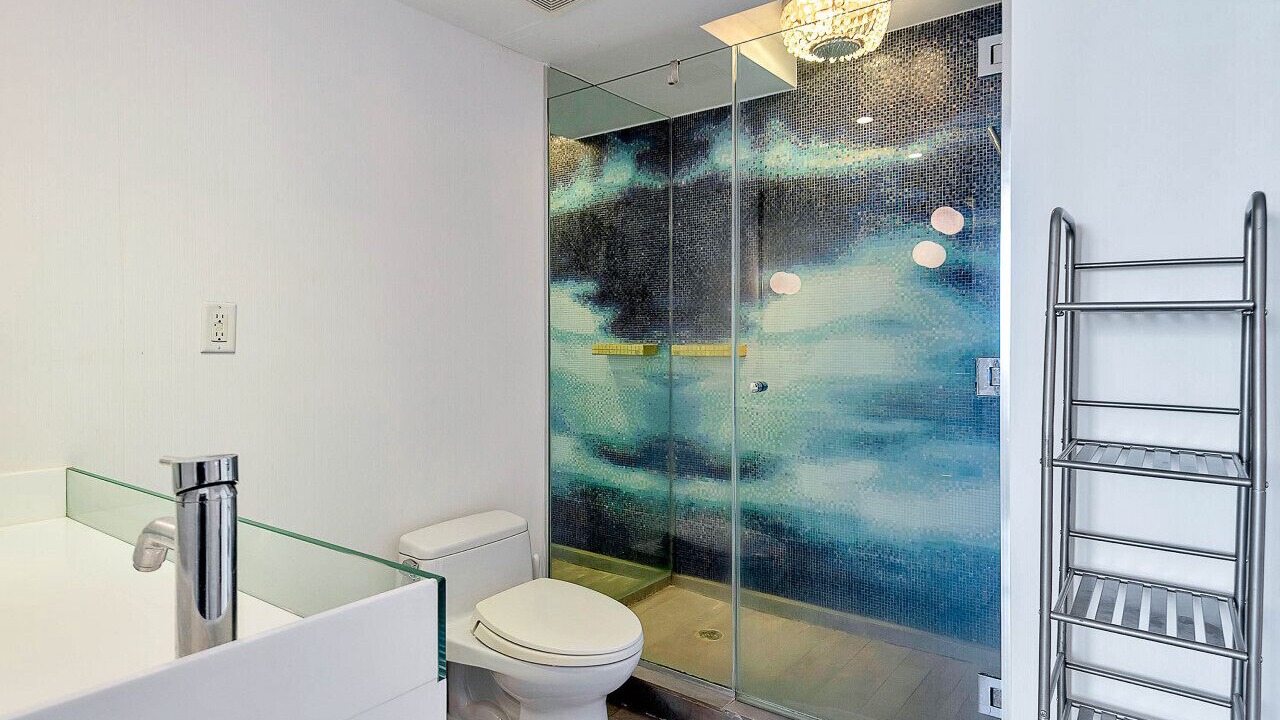 Photo of Bathroom in West Avenue