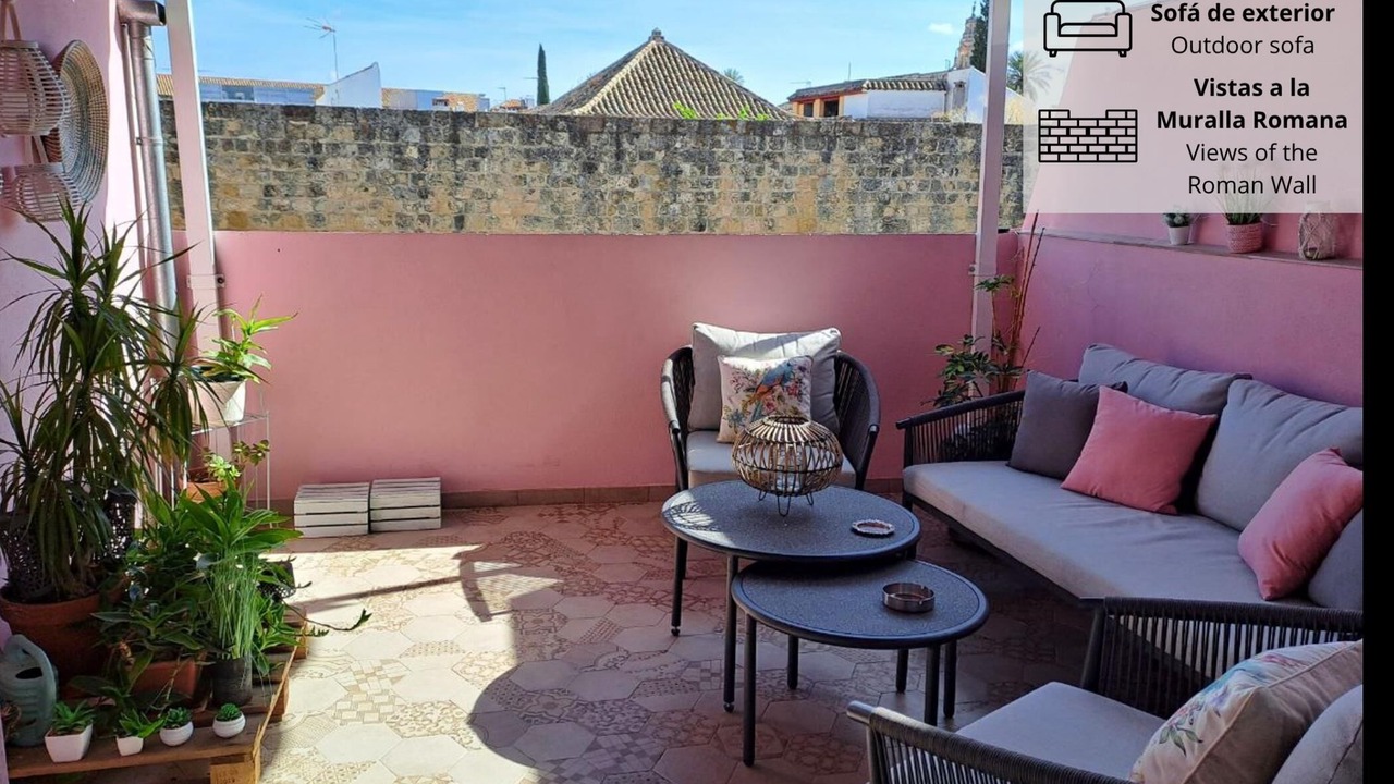 Photo of Patio Balcony in Jewish Quarter