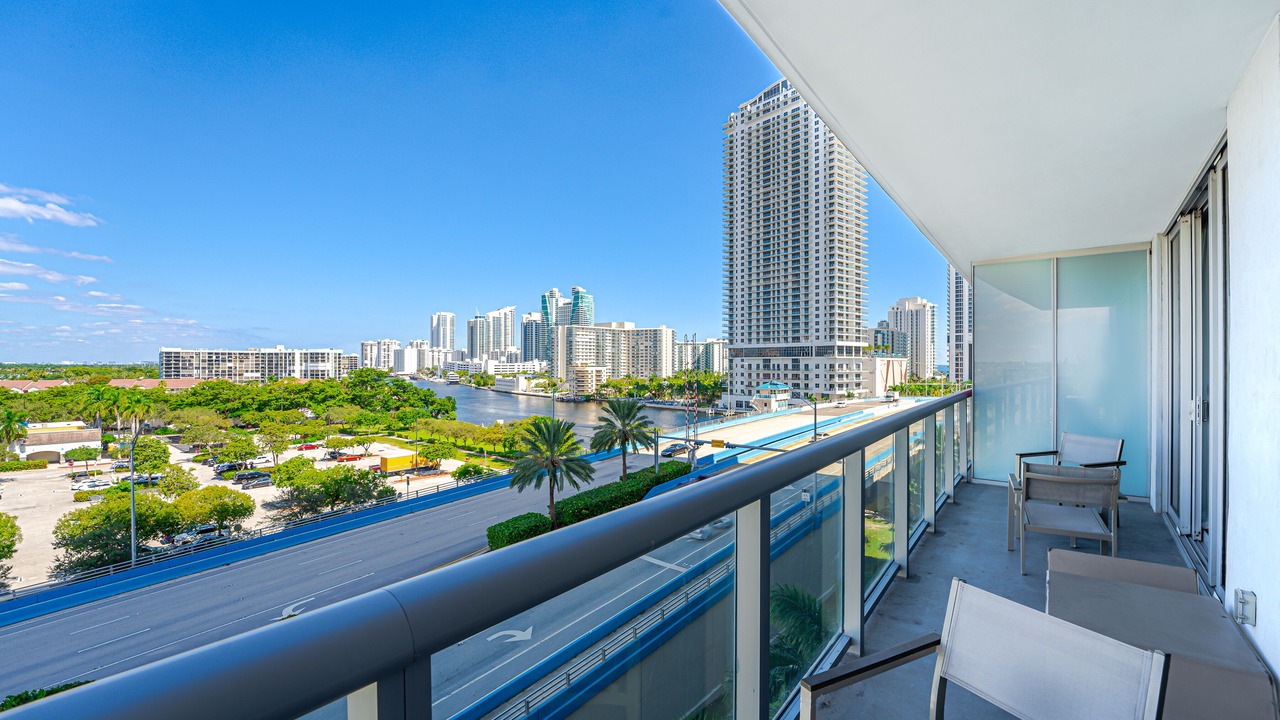 Photo of Outdoor in Hallandale Beach