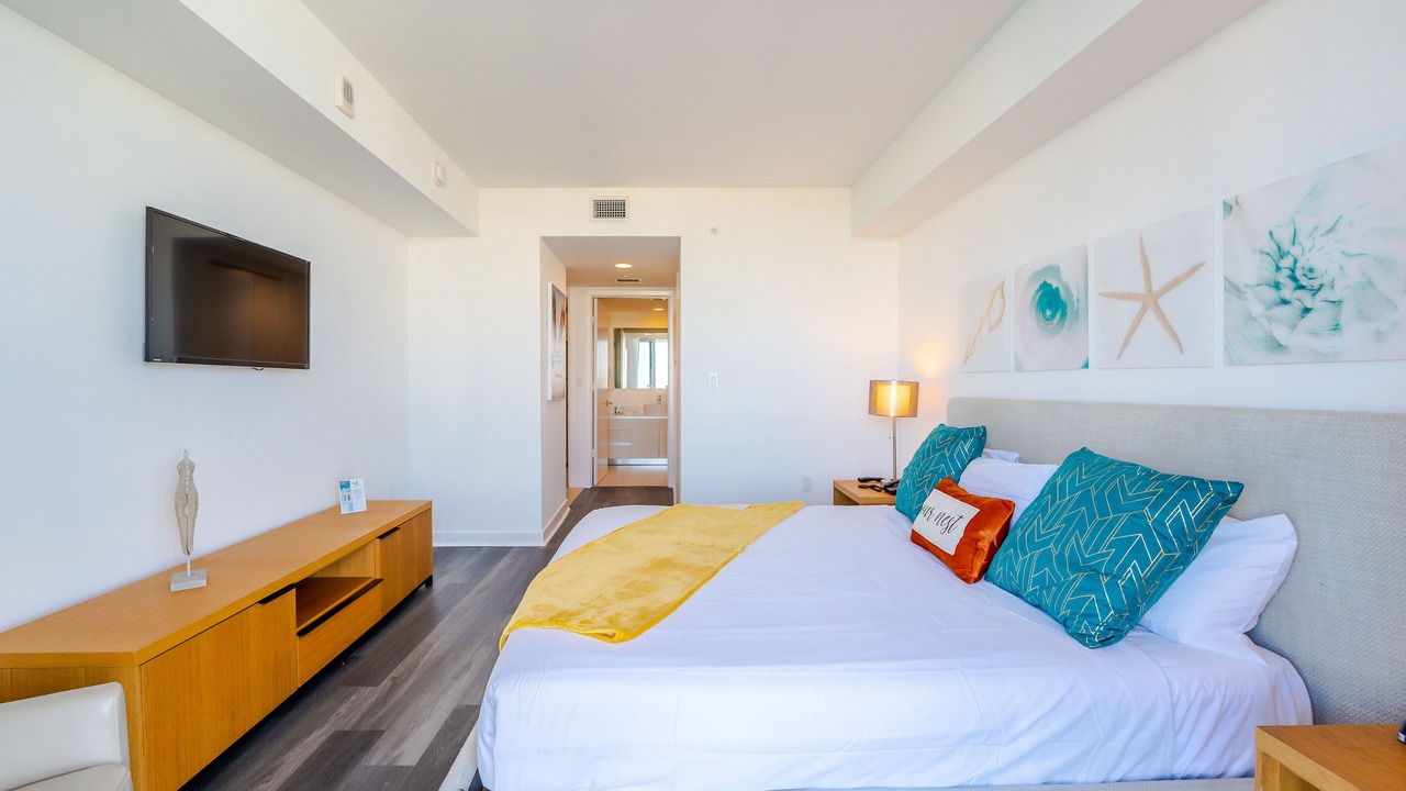 Photo of Bedroom in Hallandale Beach