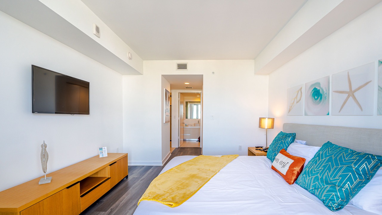 Photo of Bedroom in Hallandale Beach