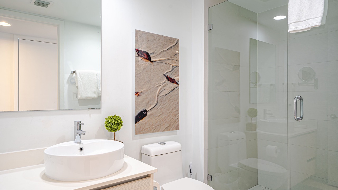 Photo of Bathroom in Hallandale Beach