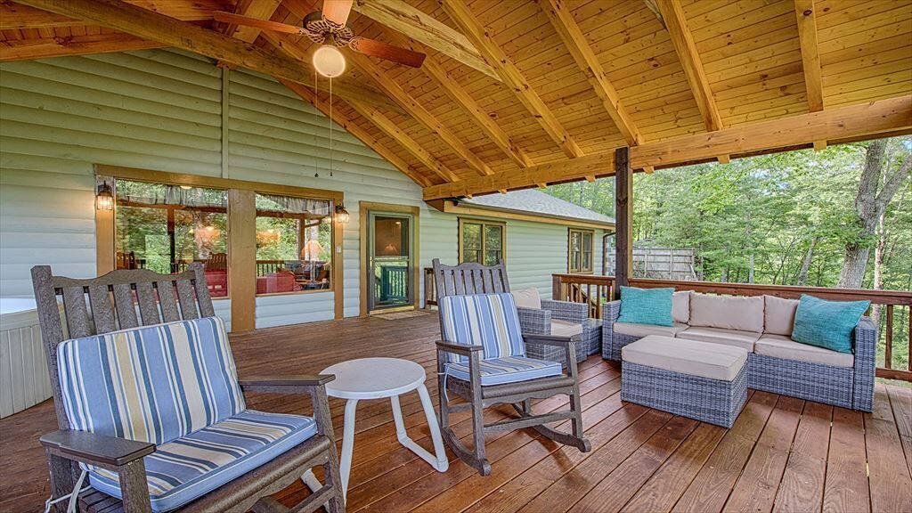 Photo of Patio Balcony in Maggie Valley