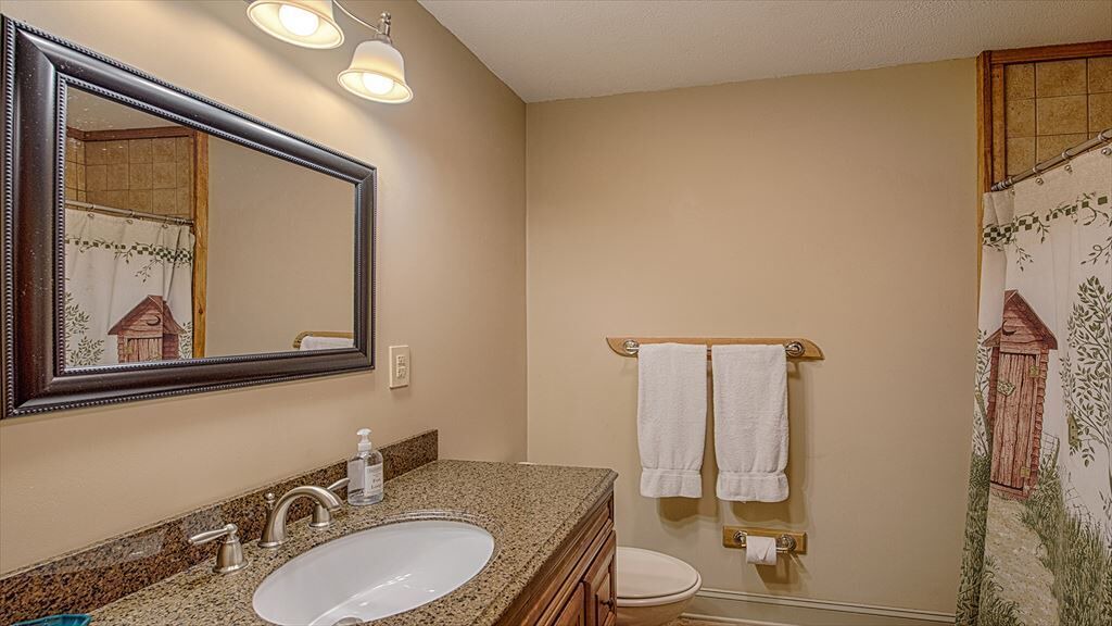 Photo of Bathroom in Maggie Valley
